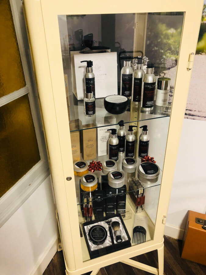 Acca Kappa productos - La Barbería Haircuts & Wines