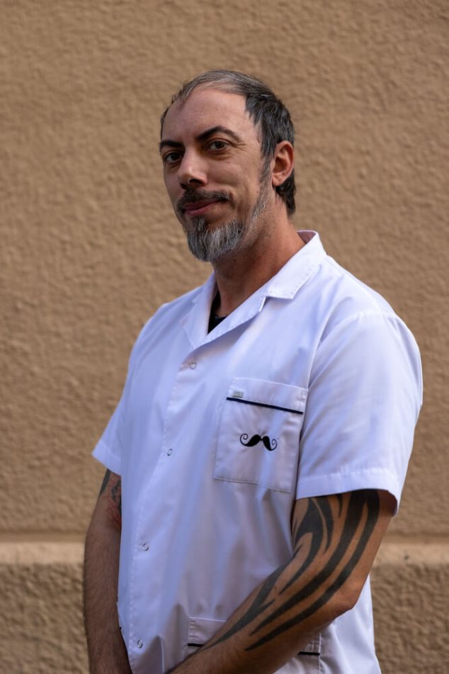 La Barbería Haircuts & Wines - Óscar