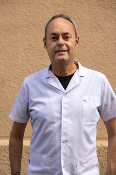 Pedro La Barbería Haircuts & Wines - Pedro