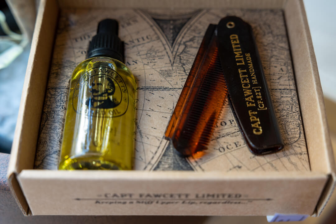 La Barbería Haircuts & Wines - Capt Fawcett Oil