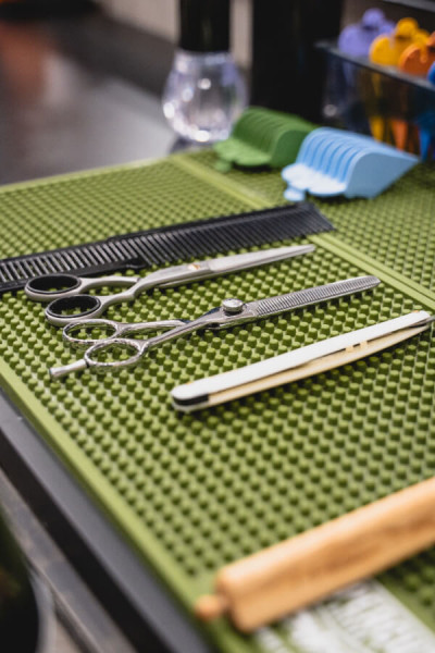 Set de peluquería La Barbería Haircuts & Wine (Avenidas)