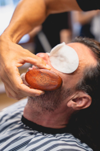 Tratamiento La Barbería Haircuts & Wine (Santa Catalina)