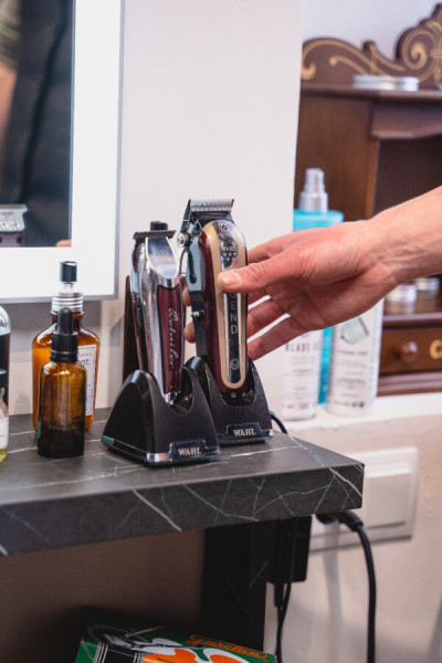 Máquinas La Barbería Haircuts & Wine (Santa Catalina)